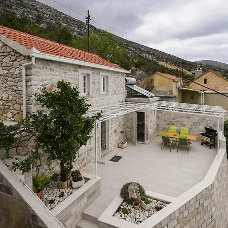 Little House Mokalo *
