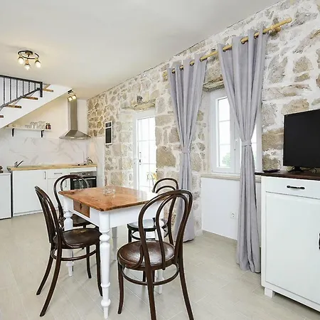 Little House Mokalo